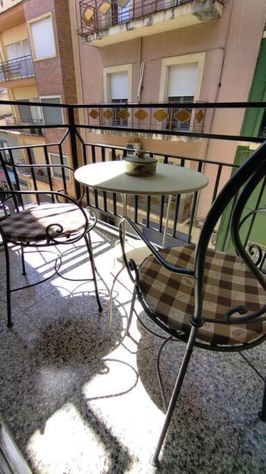 Charming Three Bedroom Apartment In Alcoi ภายนอก รูปภาพ